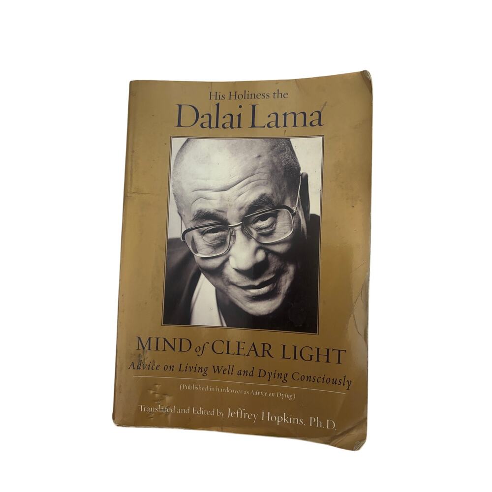 Mind of Clear Light: Advice on Living Well and Dying Consciously (Paperback) by